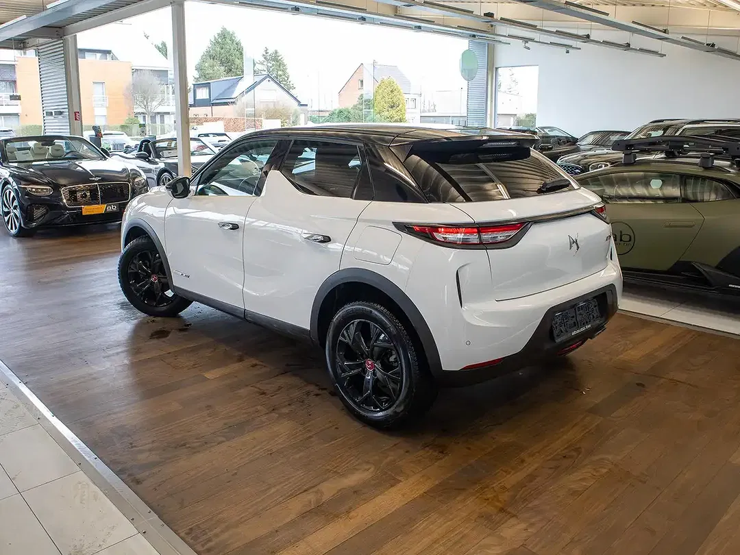 DS Automobiles DS 3 Crossback - Thumbnail 5