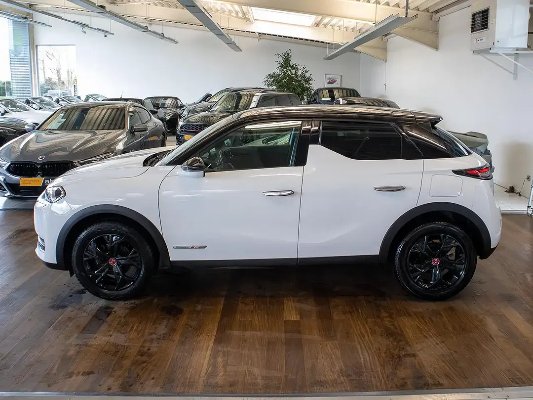 DS Automobiles DS 3 Crossback - Thumbnail 6