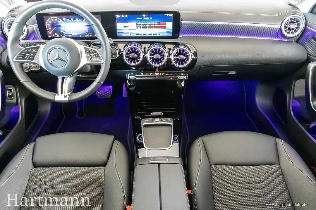 Mercedes-Benz CLA 180 - Thumbnail 8