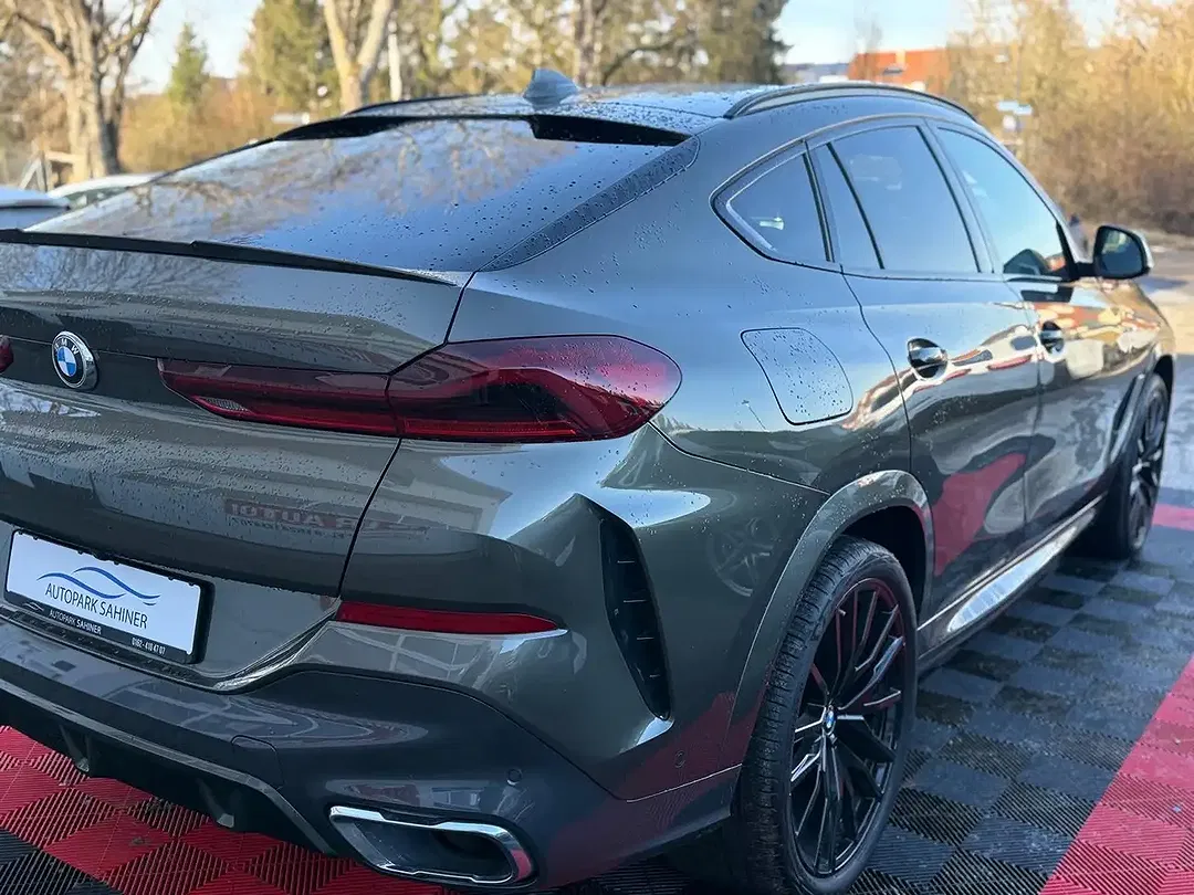 BMW X6 xDrive M - Thumbnail 3