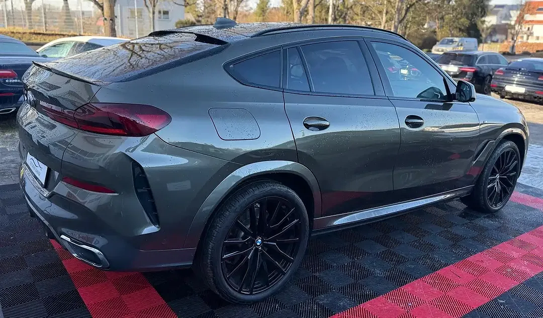 BMW X6 xDrive M - Thumbnail 4