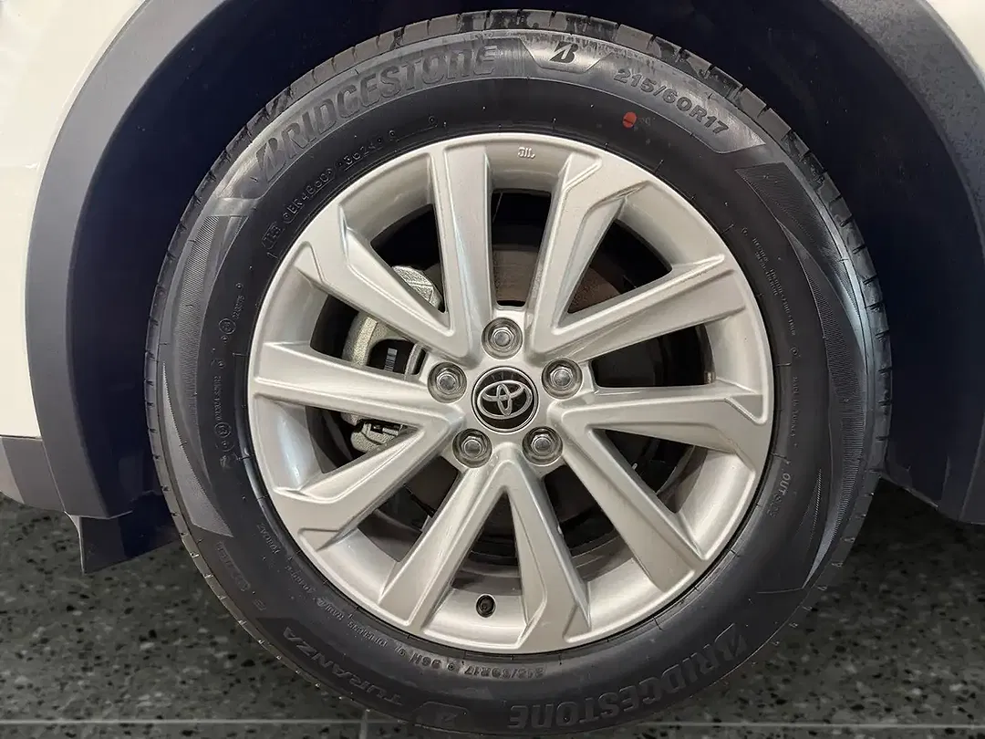 Toyota C-HR Hybrid - Thumbnail 14