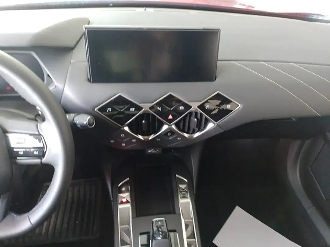 DS Automobiles DS 3 Crossback - Thumbnail 10