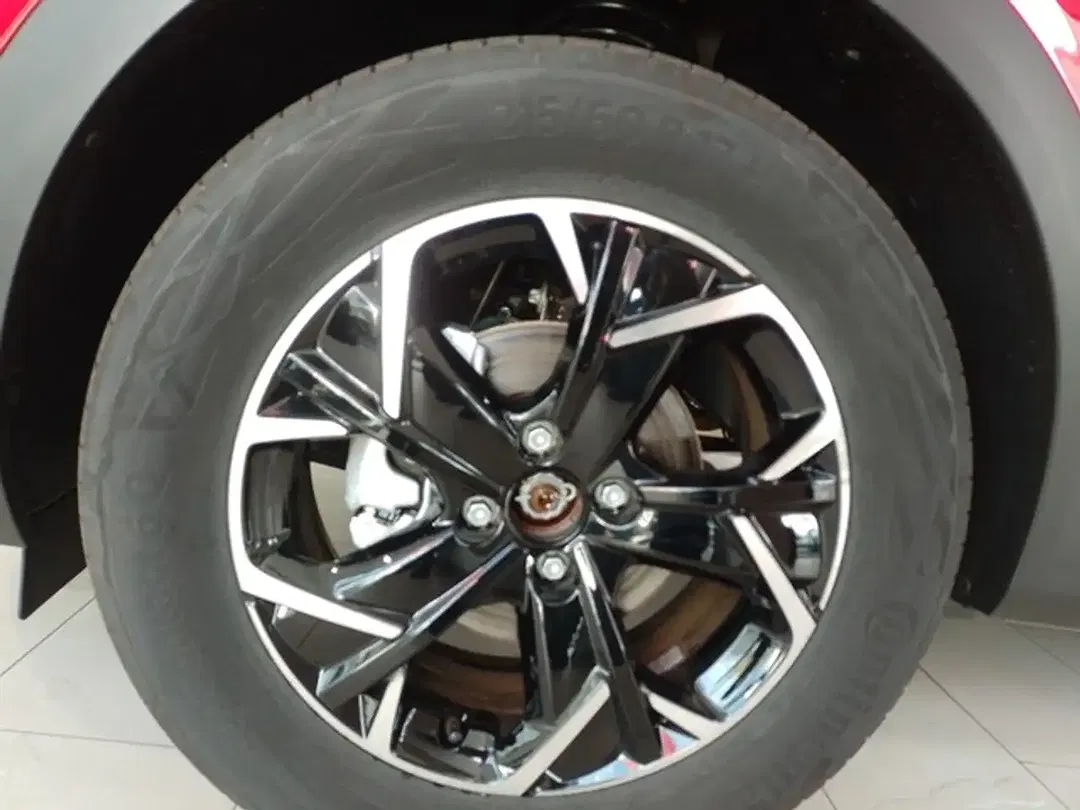 DS Automobiles DS 3 Crossback - Thumbnail 6