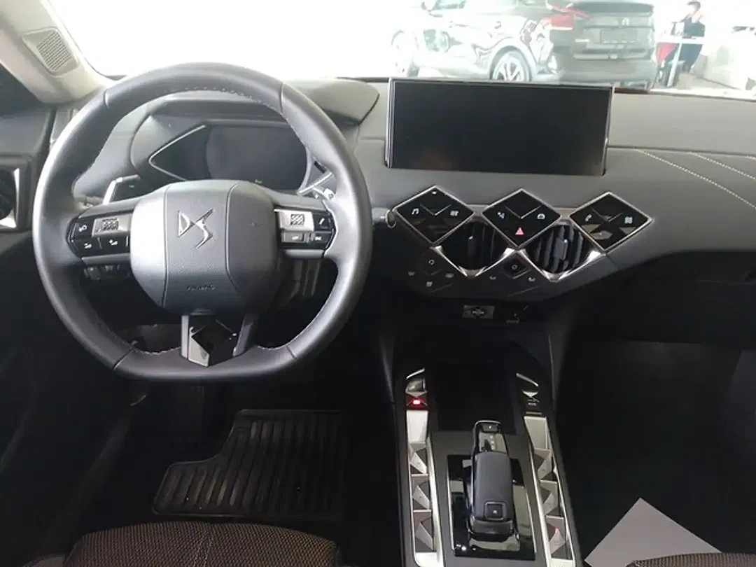 DS Automobiles DS 3 Crossback - Thumbnail 9
