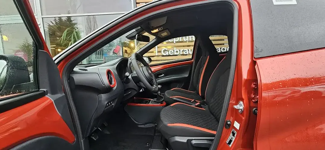 Toyota Aygo X Team Deutschland - Thumbnail 12