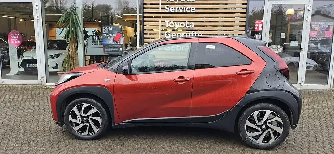 Toyota Aygo X Team Deutschland - Thumbnail 3