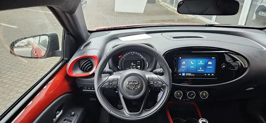 Toyota Aygo X Team Deutschland - Thumbnail 9