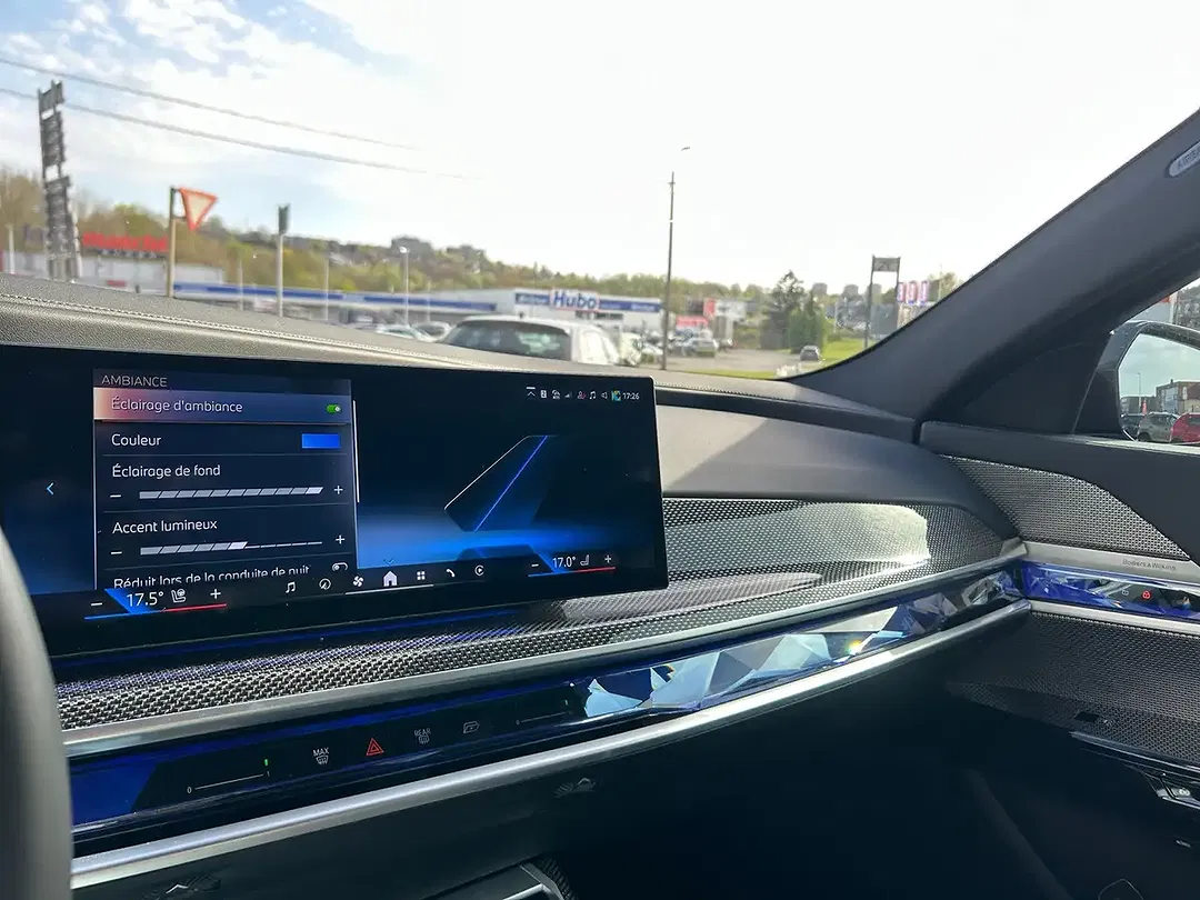 BMW i7 xDrive M60 - Thumbnail 12