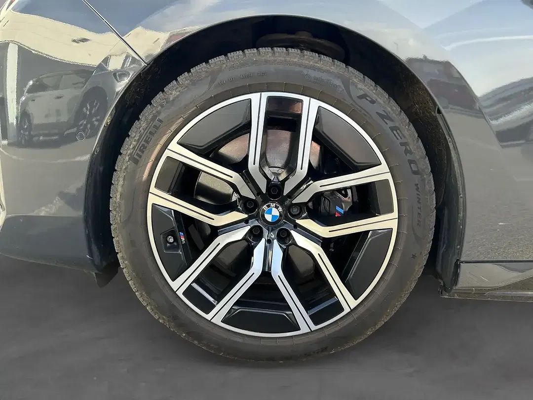 BMW i7 xDrive M60 - foto 21