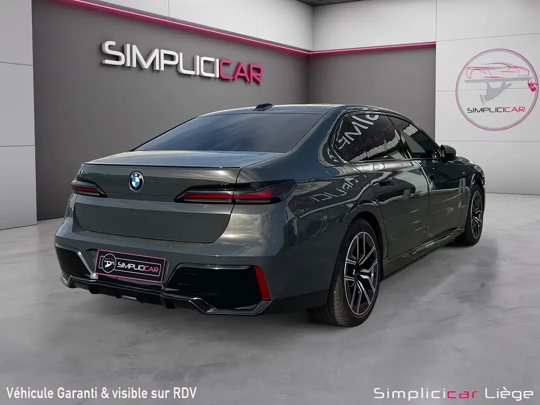 BMW i7 xDrive M60 - Thumbnail 4