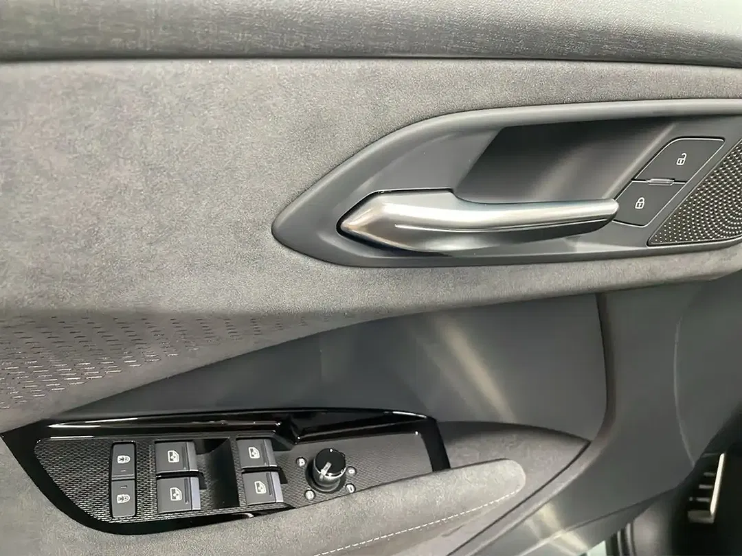 Audi Q3 TFSI S tronic quattro Matrix LED S line - Thumbnail 10
