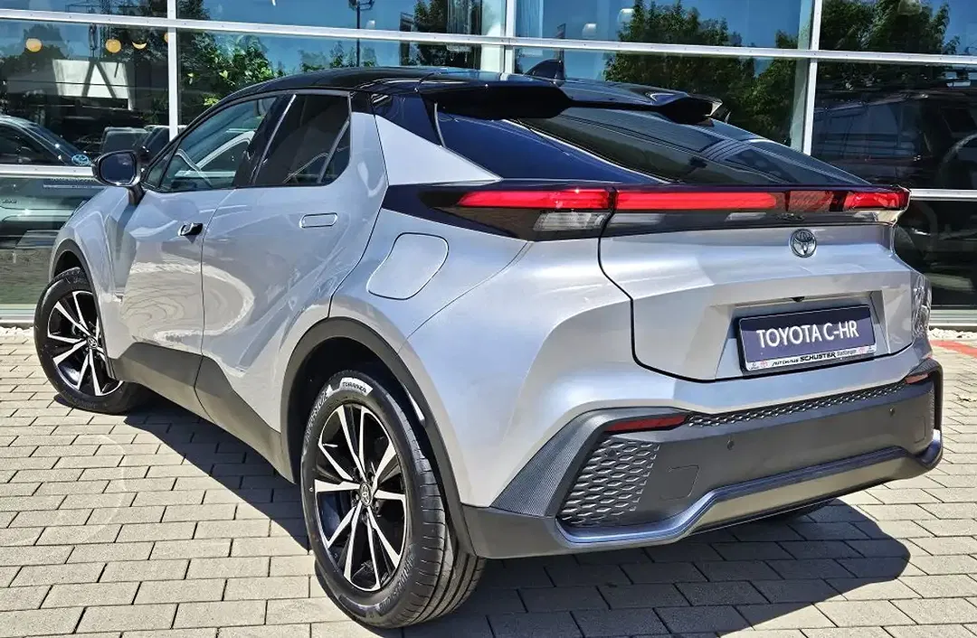 Toyota C-HR Hybrid Teamplayer - Thumbnail 3