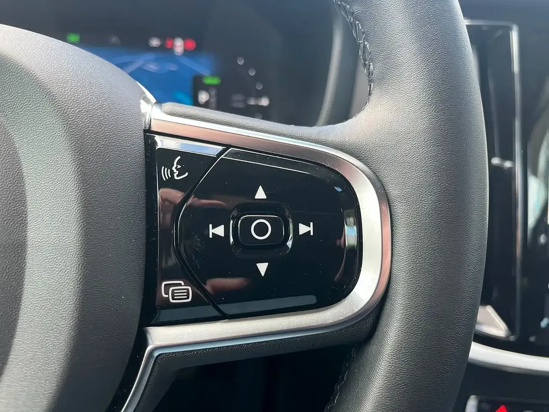 Volvo V60 T6 PHEV Hybrid AWD Plus Dark - Thumbnail 17