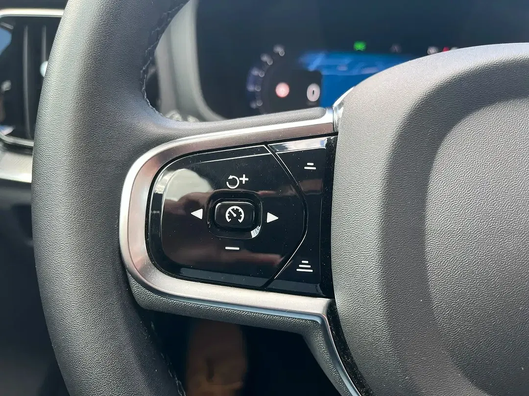 Volvo V60 T6 PHEV Hybrid AWD Plus Dark - Thumbnail 18