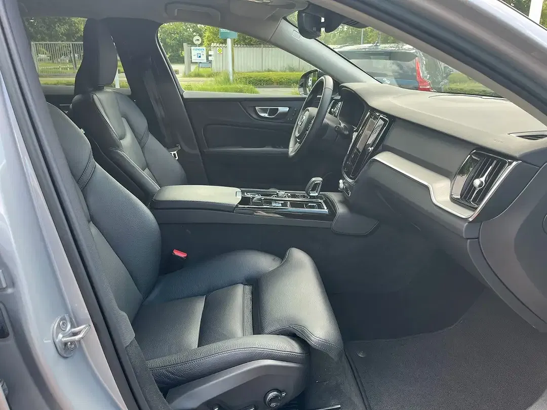 Volvo V60 T6 PHEV Hybrid AWD Plus Dark - Thumbnail 25
