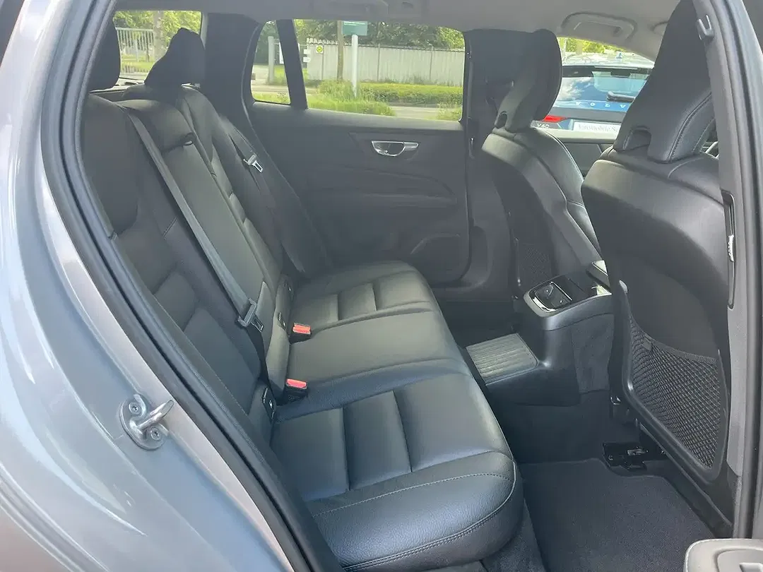 Volvo V60 T6 PHEV Hybrid AWD Plus Dark - Thumbnail 27