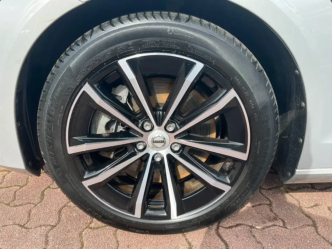 Volvo V60 T6 PHEV Hybrid AWD Plus Dark - Thumbnail 5