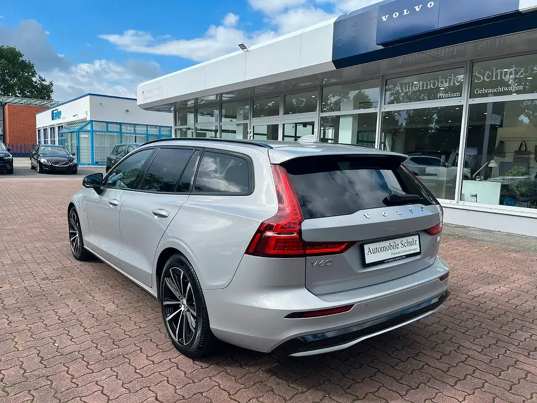 Volvo V60 T6 PHEV Hybrid AWD Plus Dark - Thumbnail 6