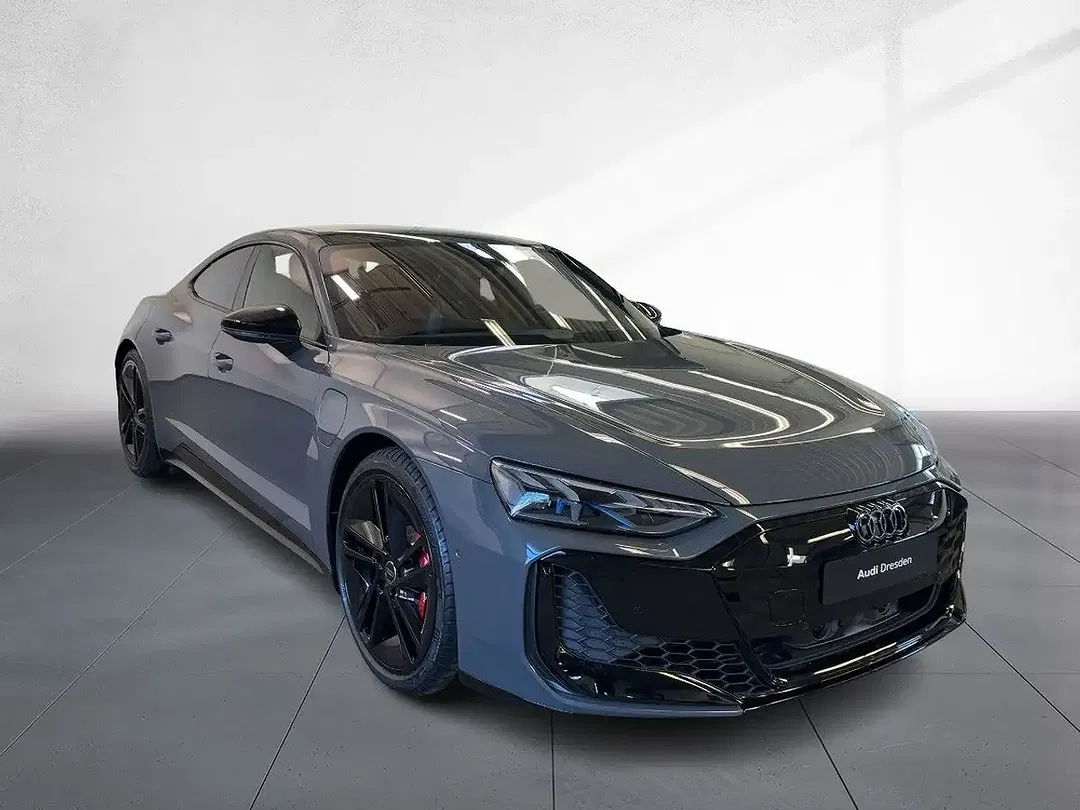 Audi RS e-tron GT - Thumbnail 3