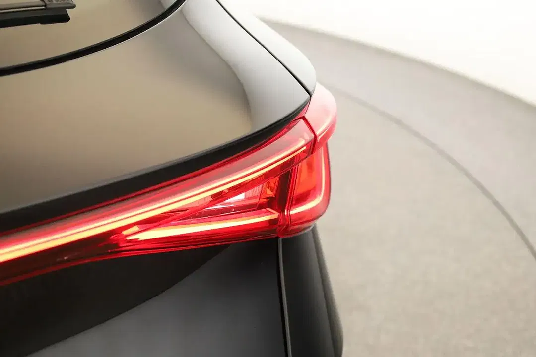 SEAT Leon 2.0 TDI DSG FR - Thumbnail 11