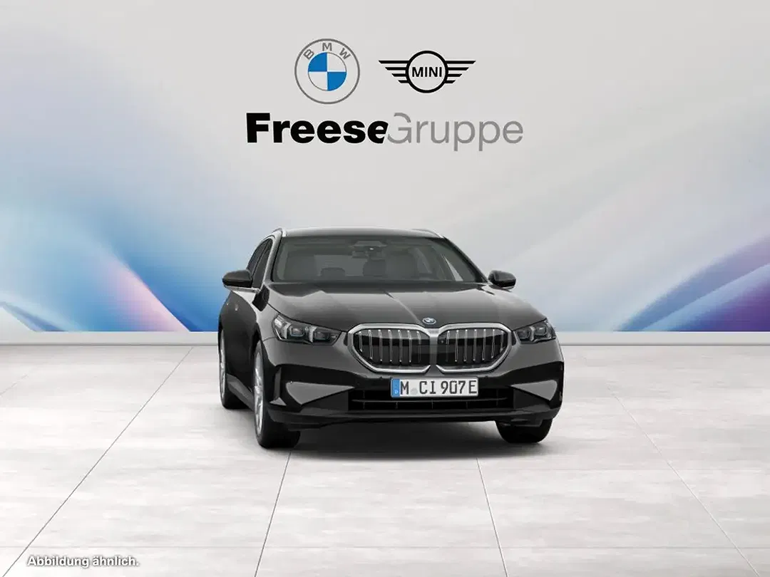 BMW 550 xDrive Touring - Thumbnail 10