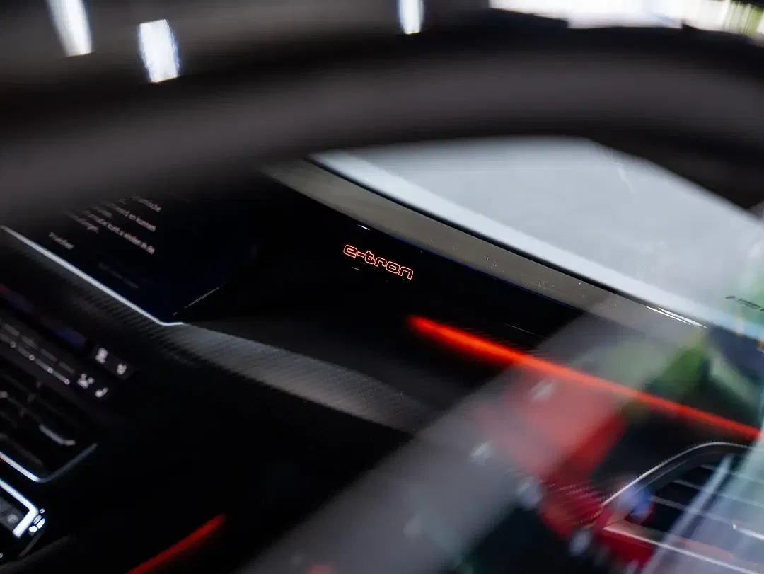 Audi RS e-tron GT quattro - Thumbnail 11