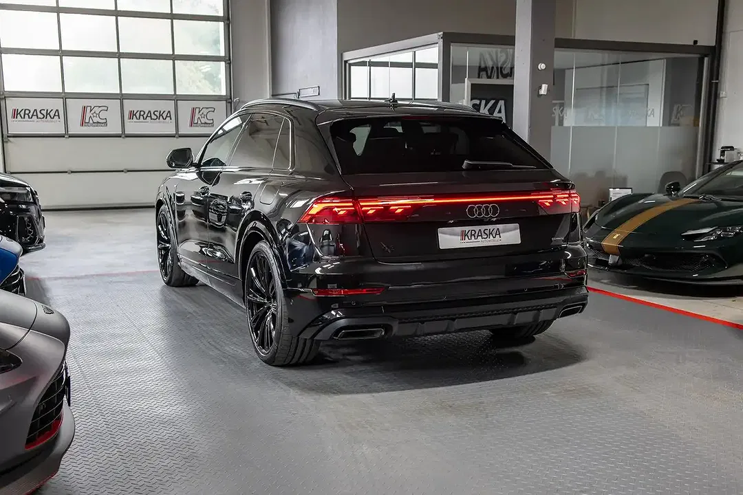 Audi Q8 60 TFSI e quattro S line - Thumbnail 11
