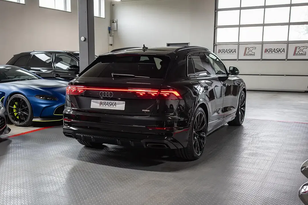 Audi Q8 60 TFSI e quattro S line - Thumbnail 9