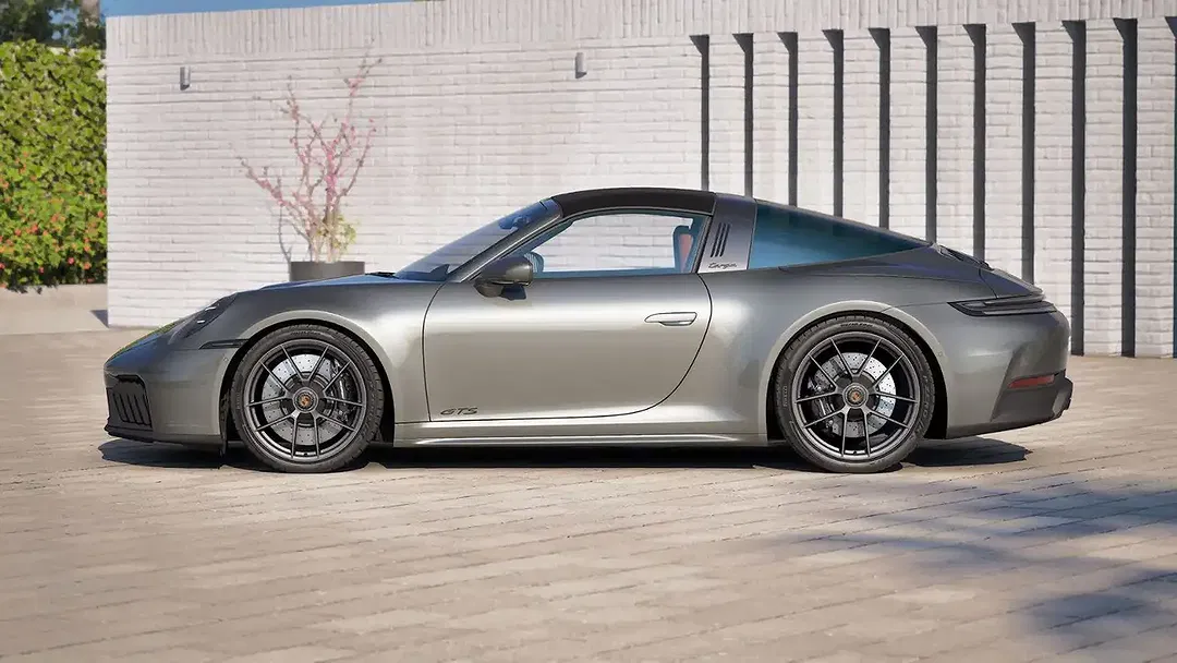 Porsche 992 Targa 4 GTS - Thumbnail 13