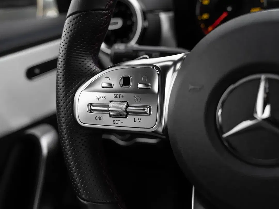 Mercedes-Benz CLA 200 AMG - Thumbnail 8