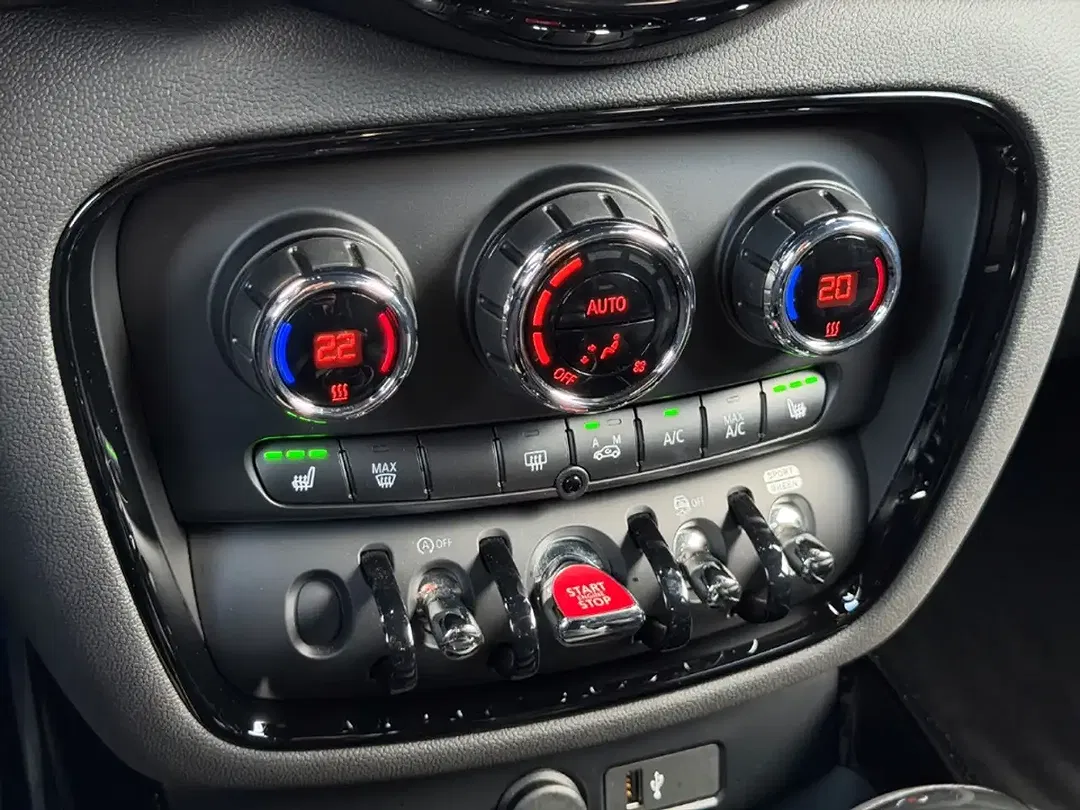 MINI Cooper Clubman AUT - Thumbnail 13