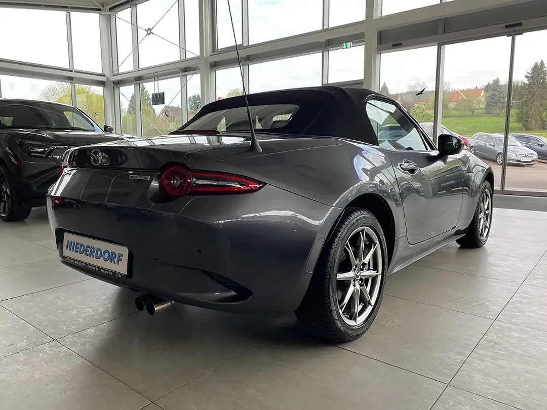 Mazda MX-5 1.5 Exclusive-Line - foto 2
