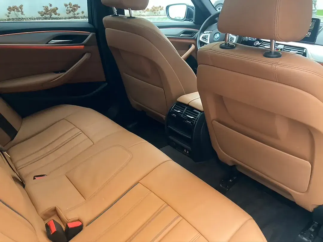 BMW 530 Touring - Thumbnail 6