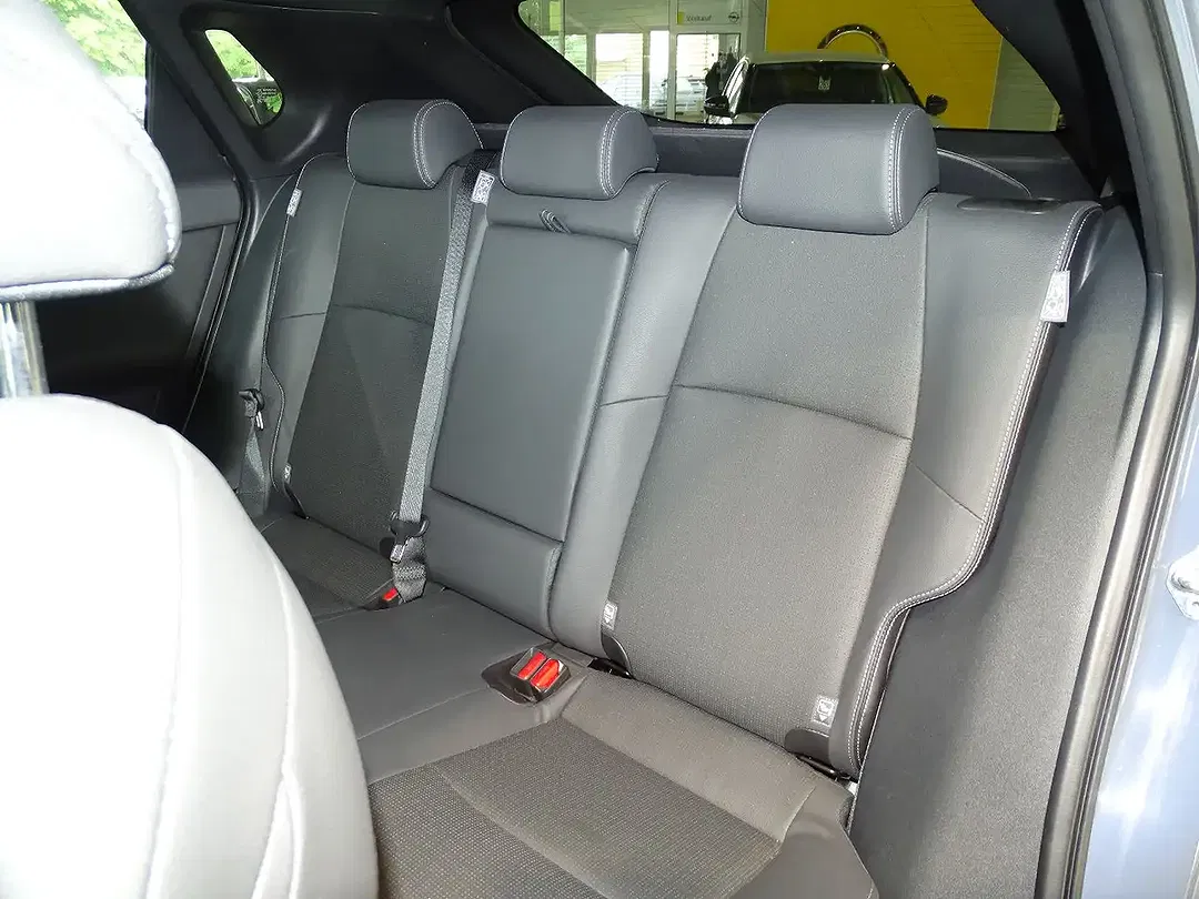 Subaru Solterra AWD Platinum Plus - Thumbnail 16