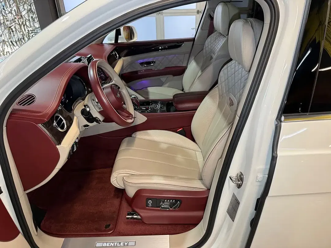 Bentley Bentayga 4.0 V8 First Edition Mulliner - Thumbnail 11