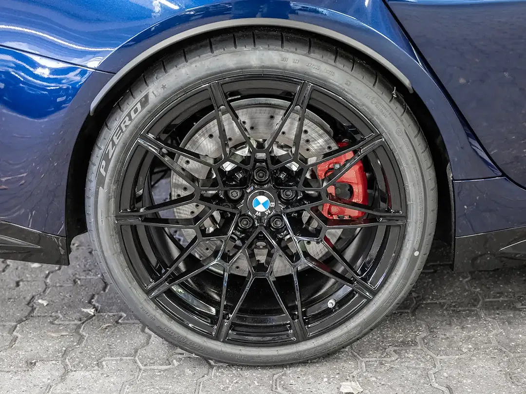 BMW M3 xDrive Competition - Thumbnail 9