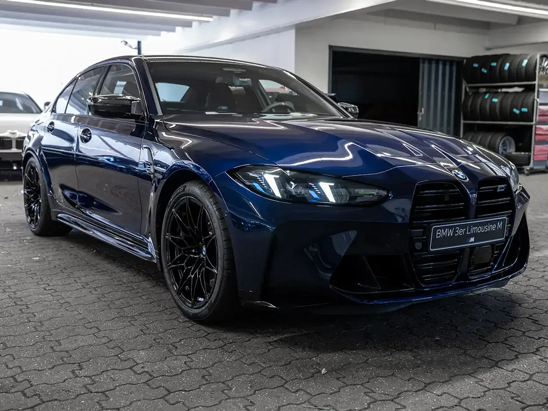 BMW M3 xDrive Competition - Thumbnail 4