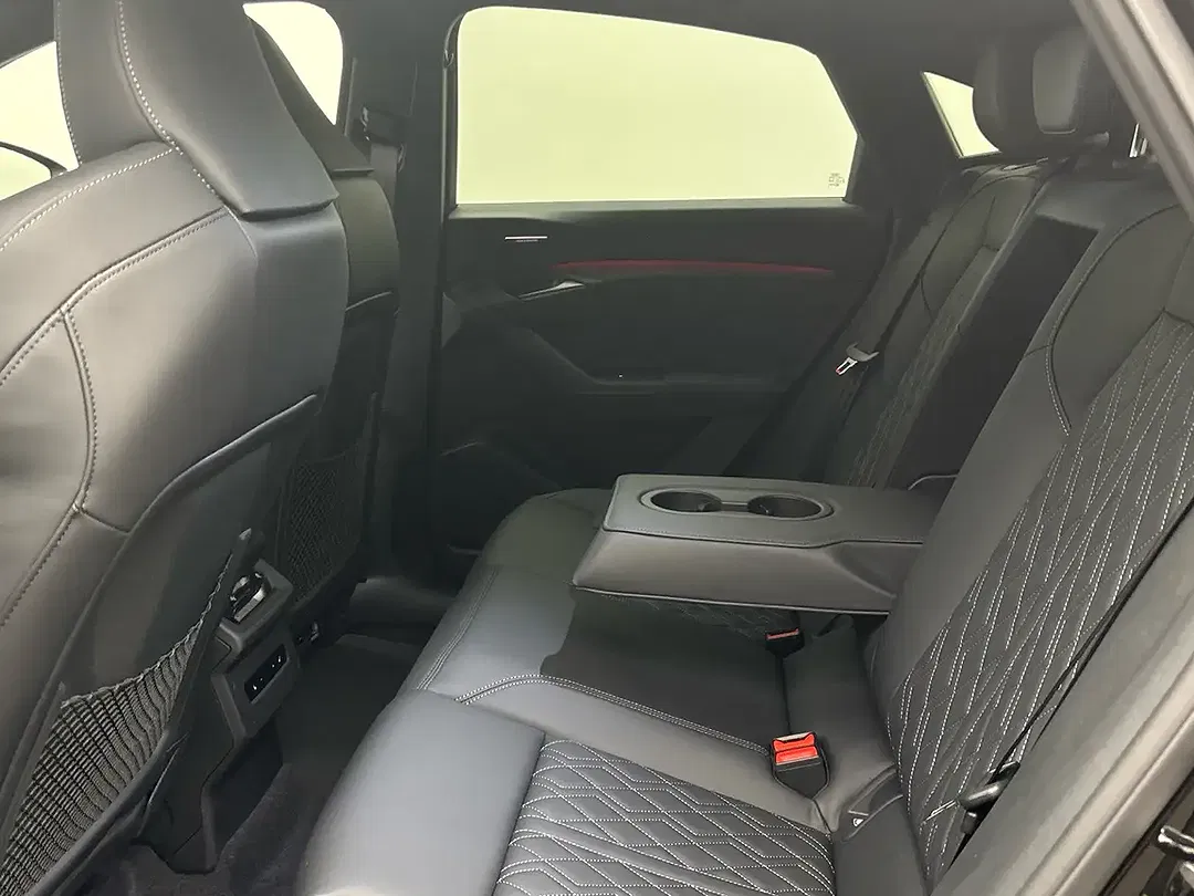 Audi SQ6 e-tron Sportback - Thumbnail 10
