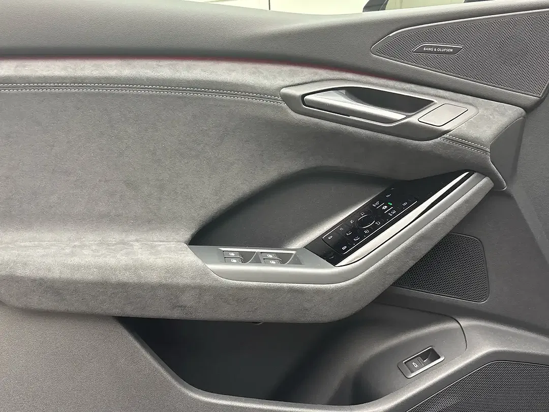 Audi SQ6 e-tron Sportback - Thumbnail 11