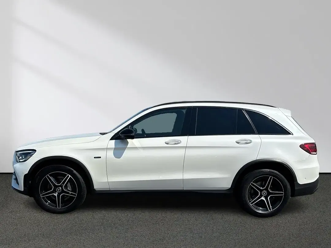 Mercedes-Benz GLC 300 4MATIC AMG Night - Thumbnail 2