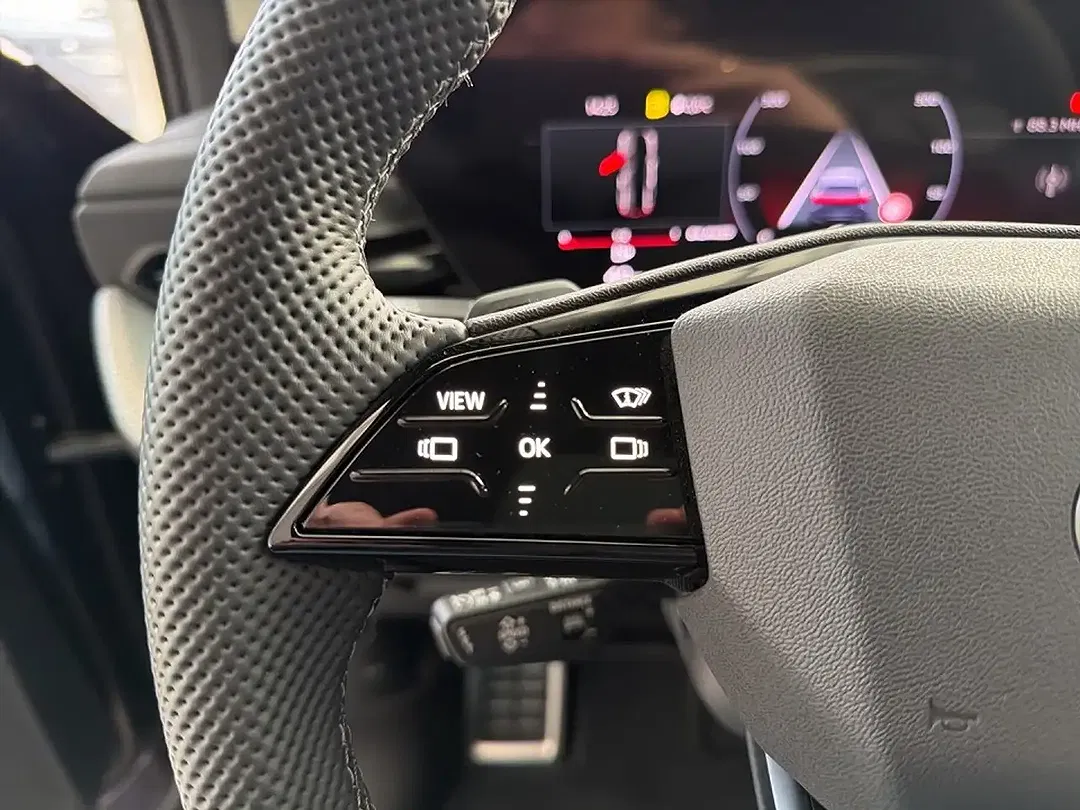 Audi SQ5 Sportback Pro - Thumbnail 17