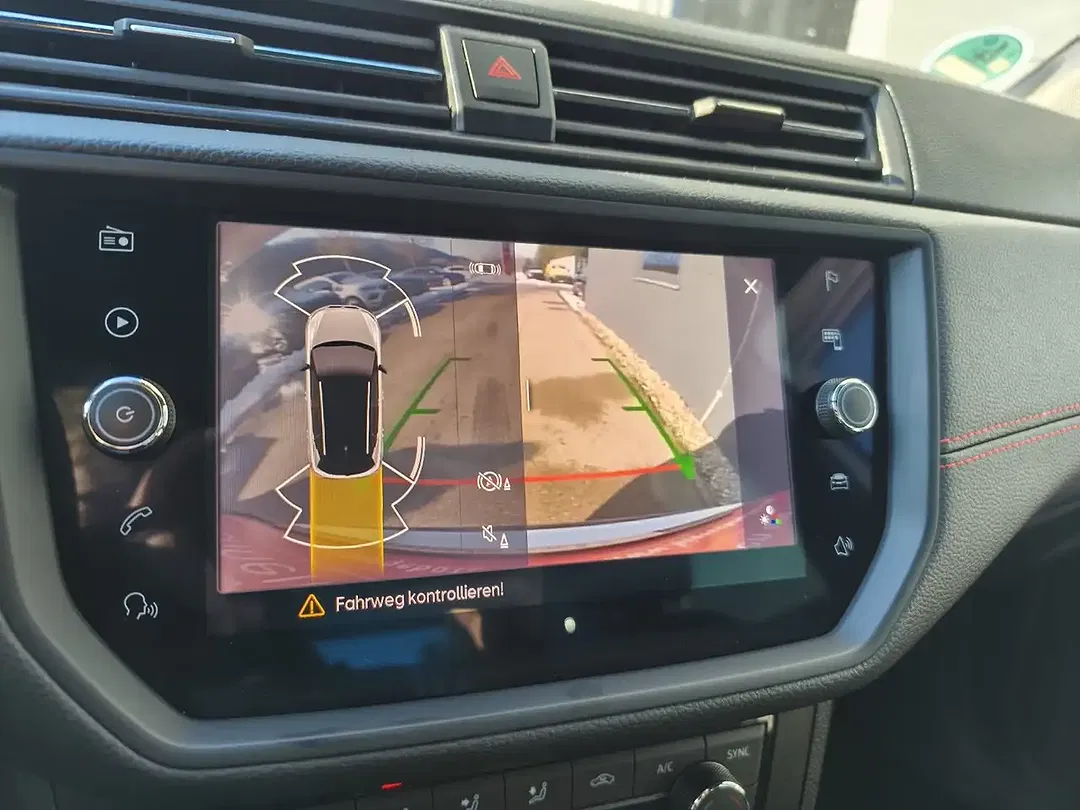 SEAT Arona 1.0 TSI FR - Thumbnail 13