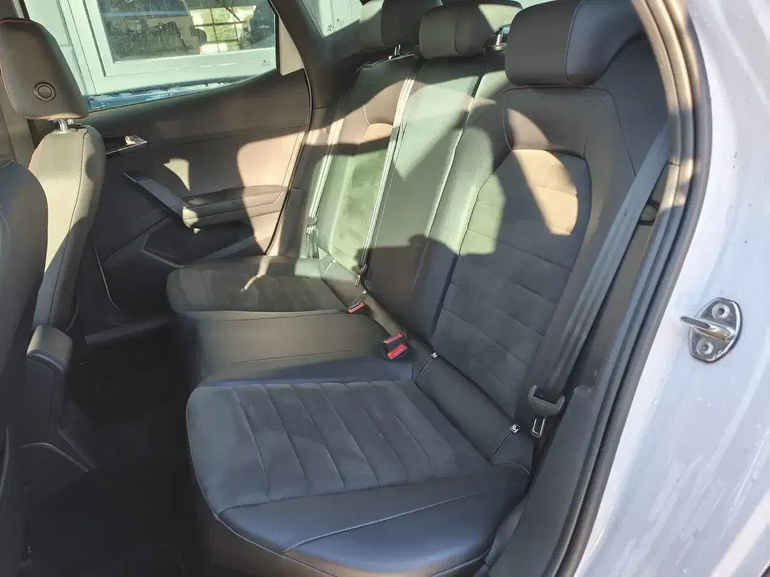 SEAT Arona 1.0 TSI FR - Thumbnail 8