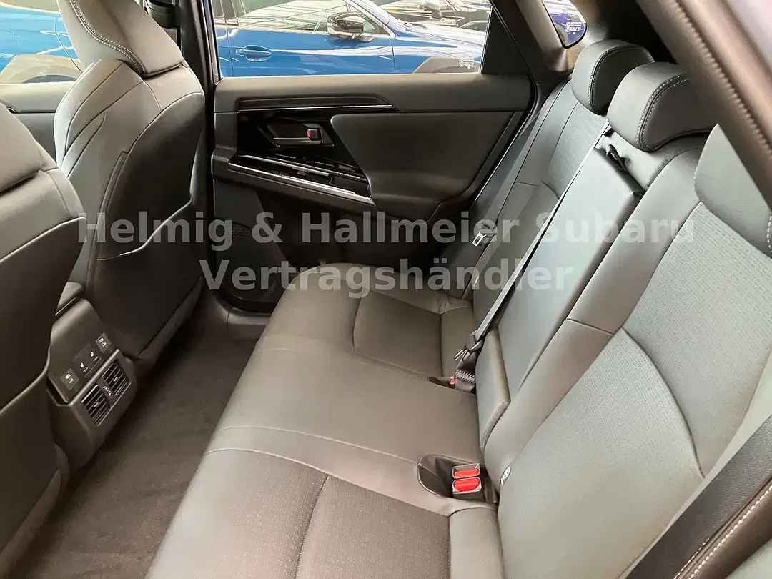 Subaru Solterra Platinum Plus - Thumbnail 14