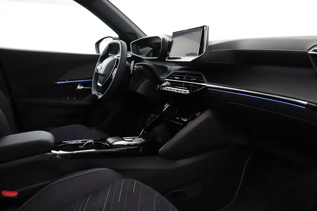 Peugeot 2008 GT Line - Thumbnail 11