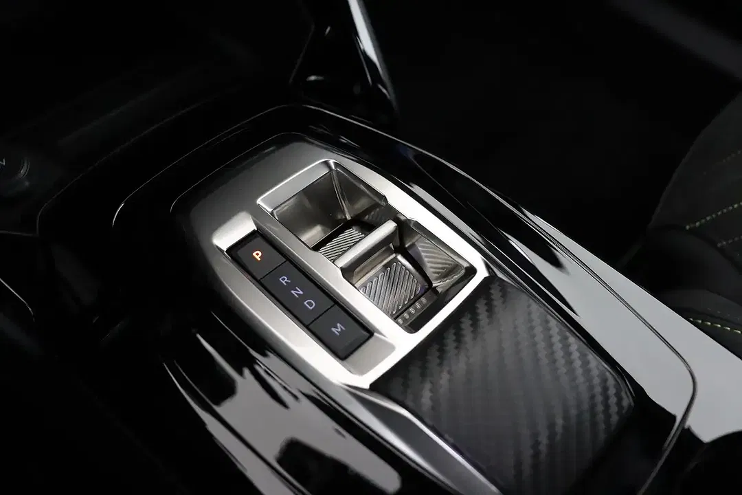 Peugeot 2008 GT Line - Thumbnail 12