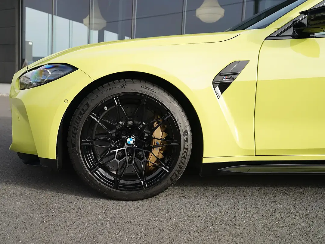 BMW M4 Competition - Thumbnail 4
