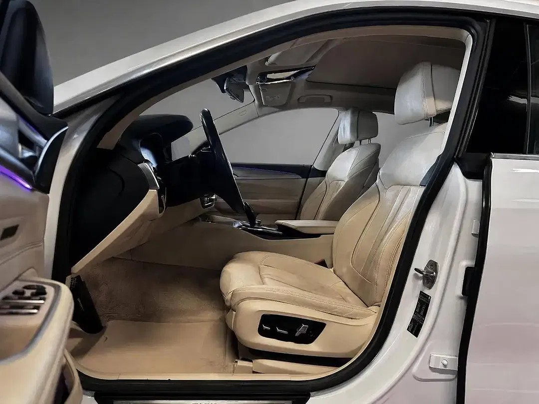 BMW 620 Gran Turismo - Thumbnail 9