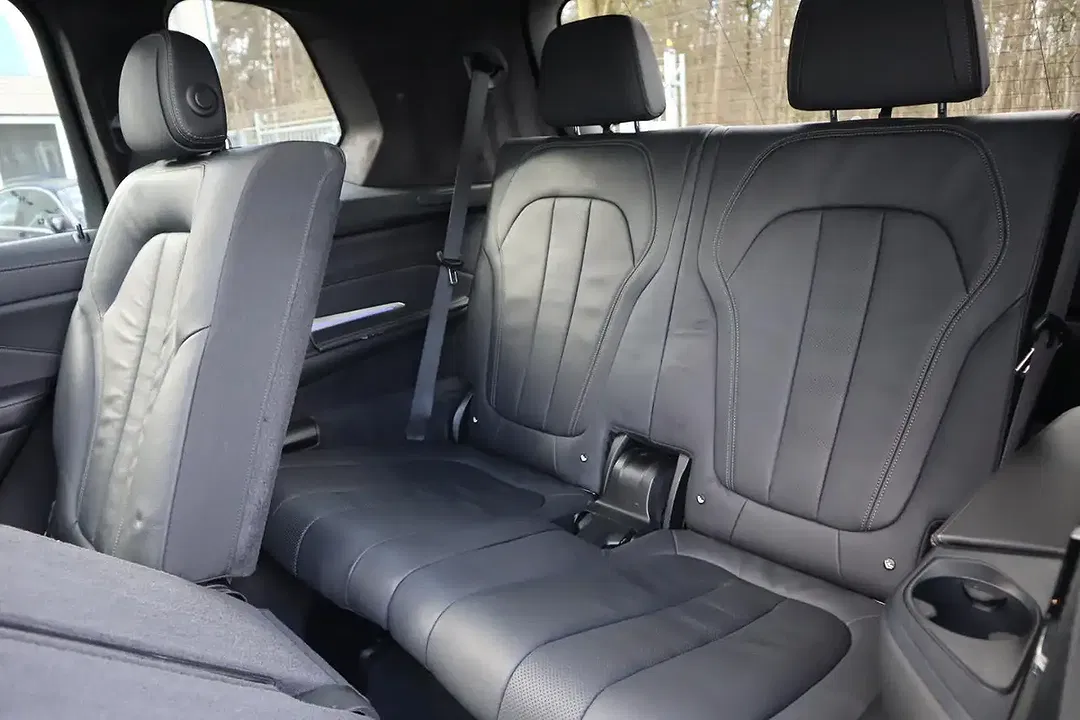 BMW X7 xDrive M Sport - Thumbnail 7